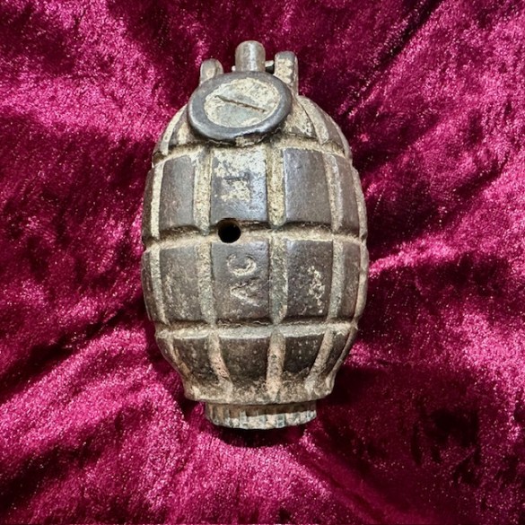 Mills Grenade 3